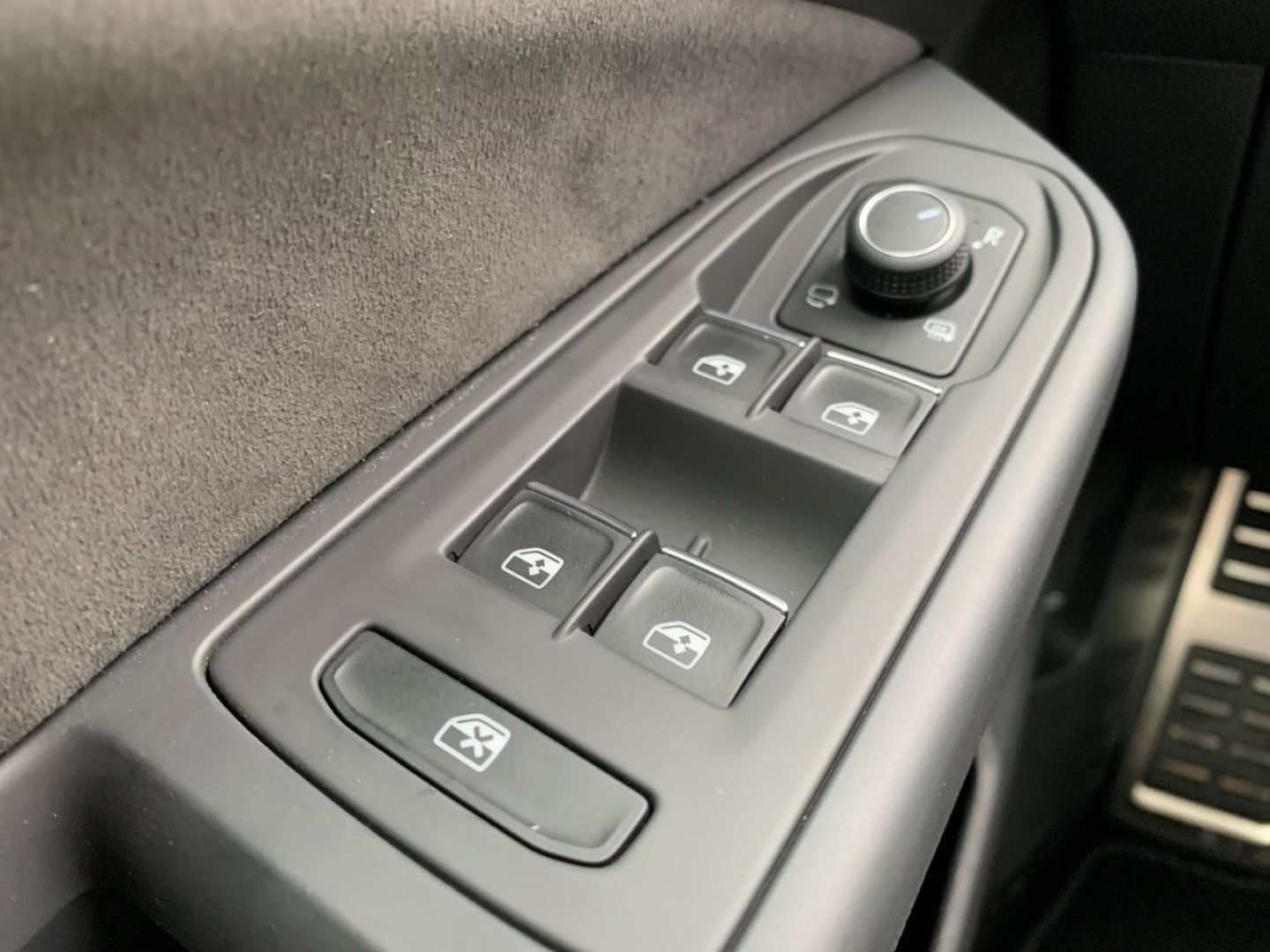 Volkswagen Golf VIII GTD 2.0 TDI SCR - Samsaru's Car Outlet
