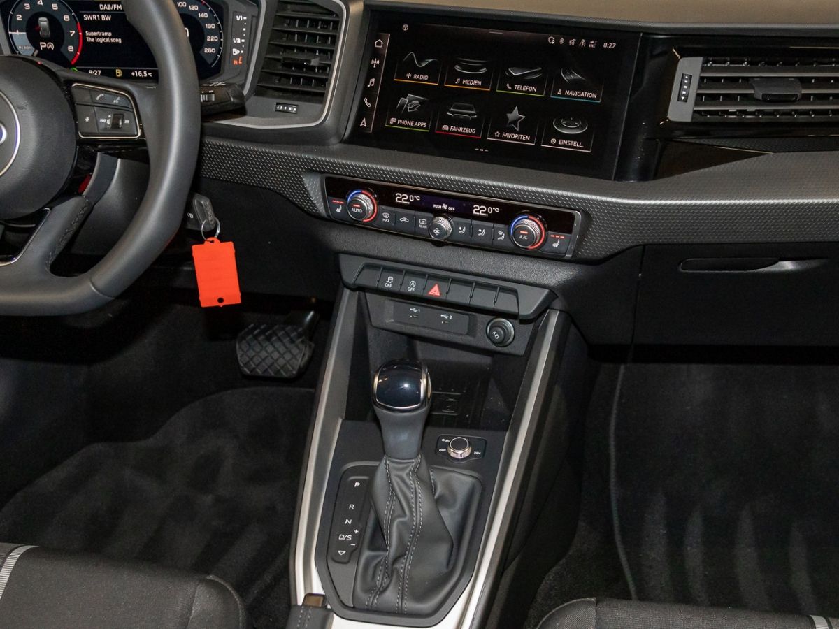 Audi A1 Sportback Advanced 25 TFSI S tronic - Samsaru's Car Outlet