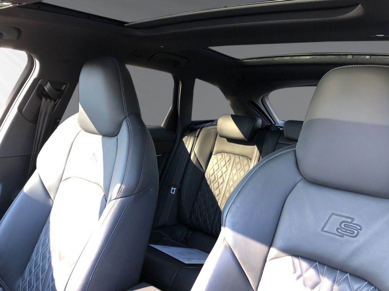 Audi A6 Avant 55 TFSI e Design S-LINE+MATRIX+PANO+ACC