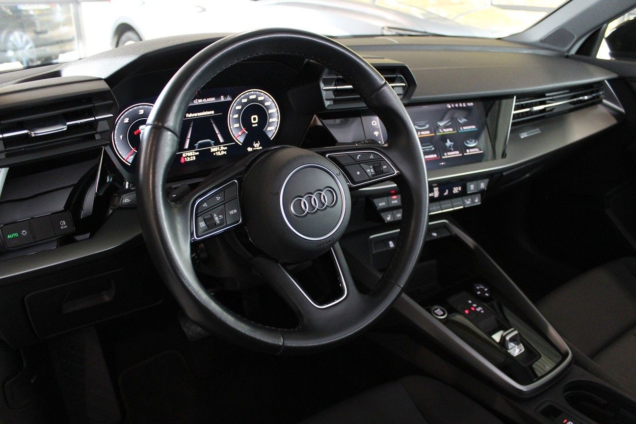 Audi A3 Sportback 35 TDi S-tronic Park Assist App DAB