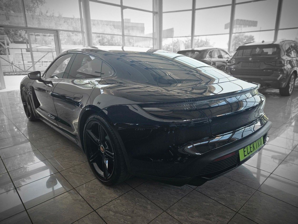 Porsche Taycan Turbo !GARANTIE! BOSE/MATRIX/KERAMIK