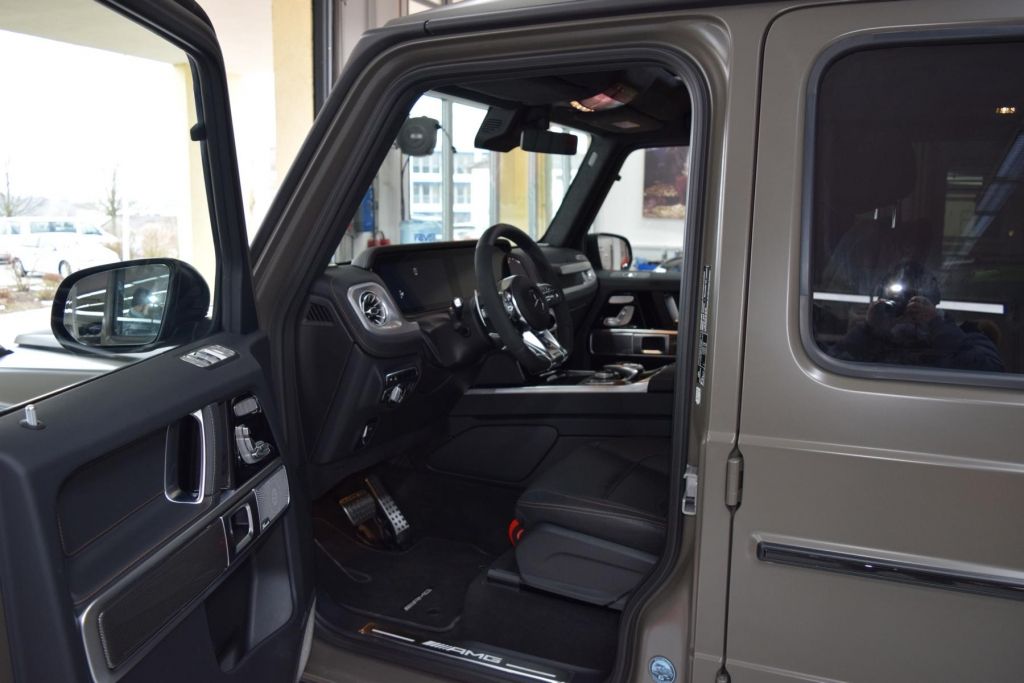 Mercedes-Benz G 63 AMG - Samsaru's Car Outlet
