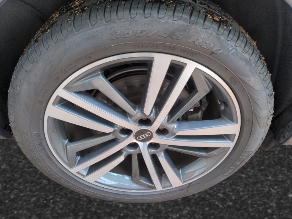 Audi Q5 50 TFSI e quattro S line - Samsaru's Car Outlet