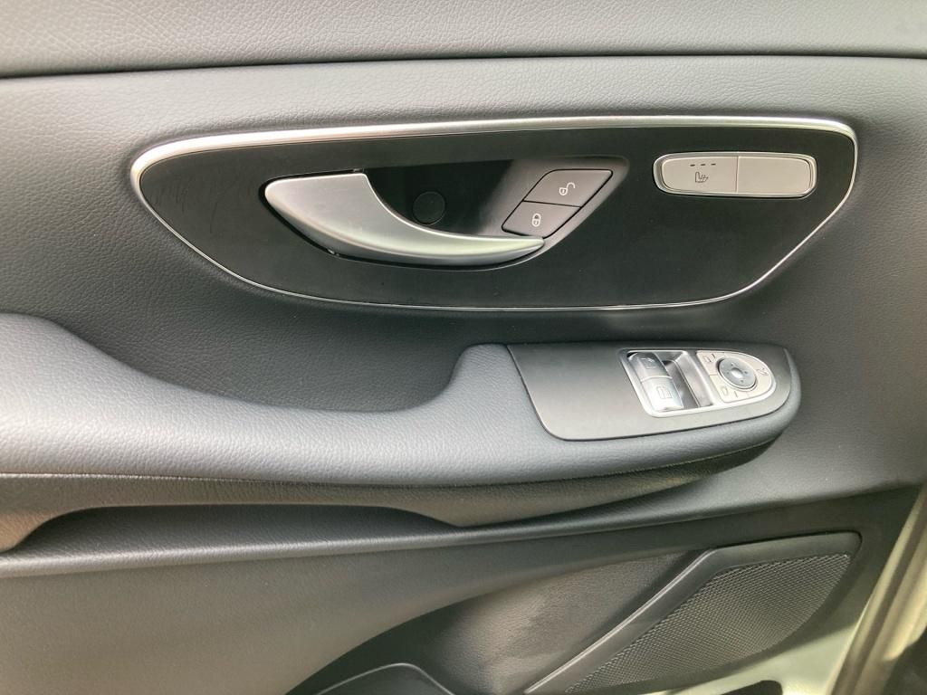 Mercedes-Benz V 250 d STYLE Lang - Samsaru's Car Outlet