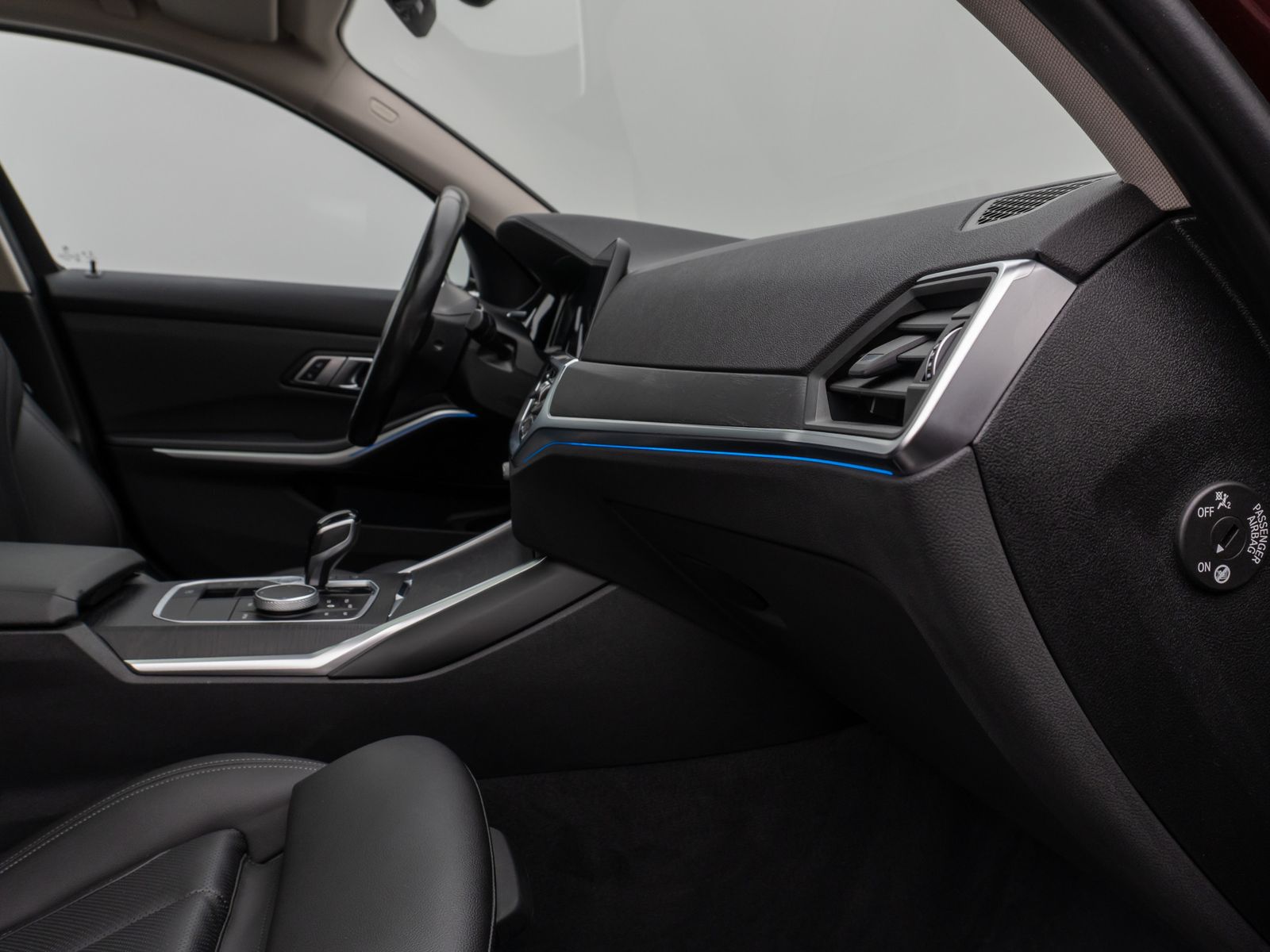 BMW 320e Luxury Line - Samsaru's Car Outlet