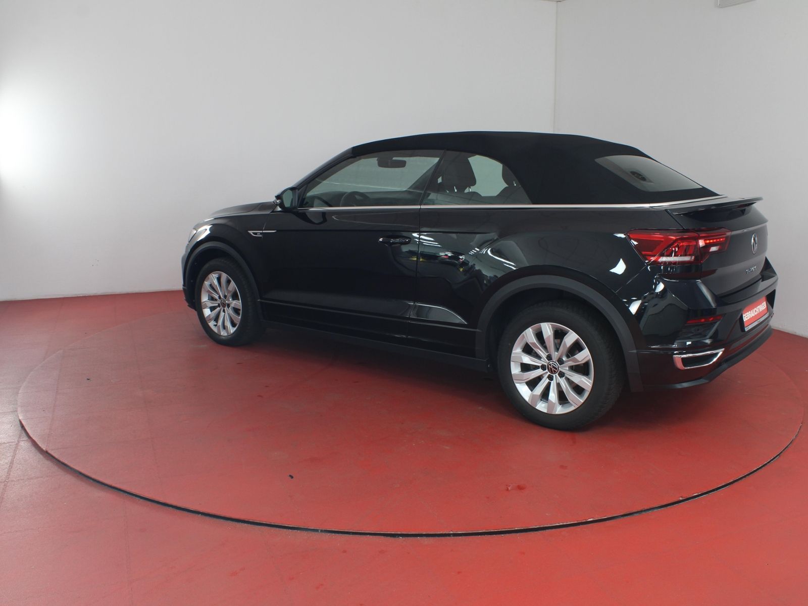Volkswagen T-Roc R-Line 1.5TSI DSG - Samsaru's Car Outlet
