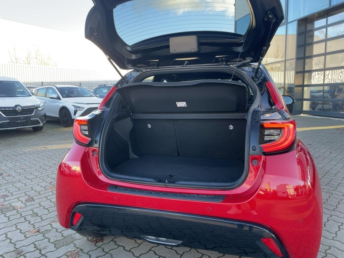 Toyota Yaris Hybrid Style Plus +Carplay+Kamera+Winter-P