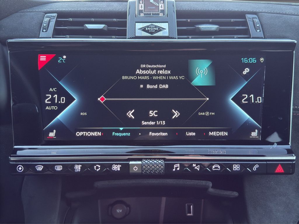DS Automobiles DS 7 Crossback E-Tense 300 4x4 Perform. Line +