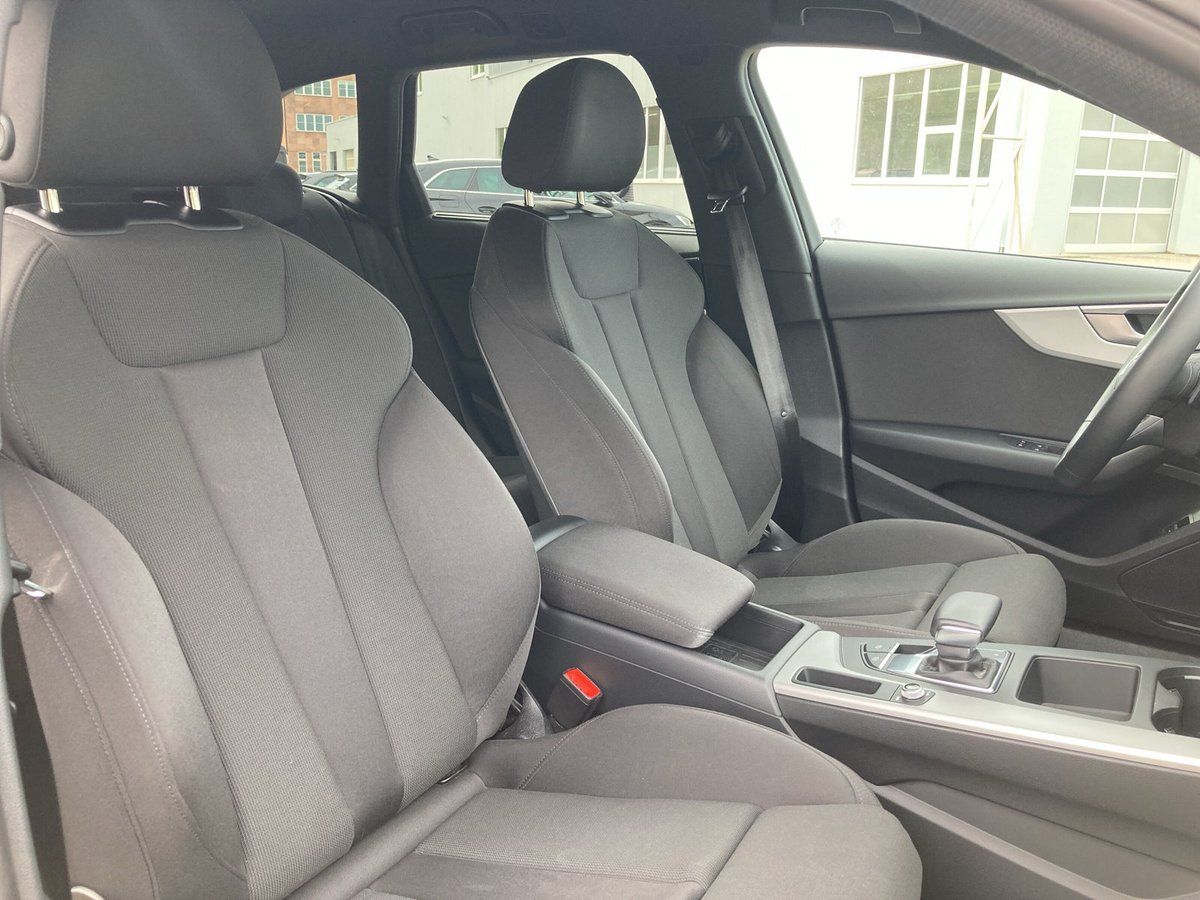 Audi A4 Avant 35 TFSI S line - Samsaru's Car Outlet