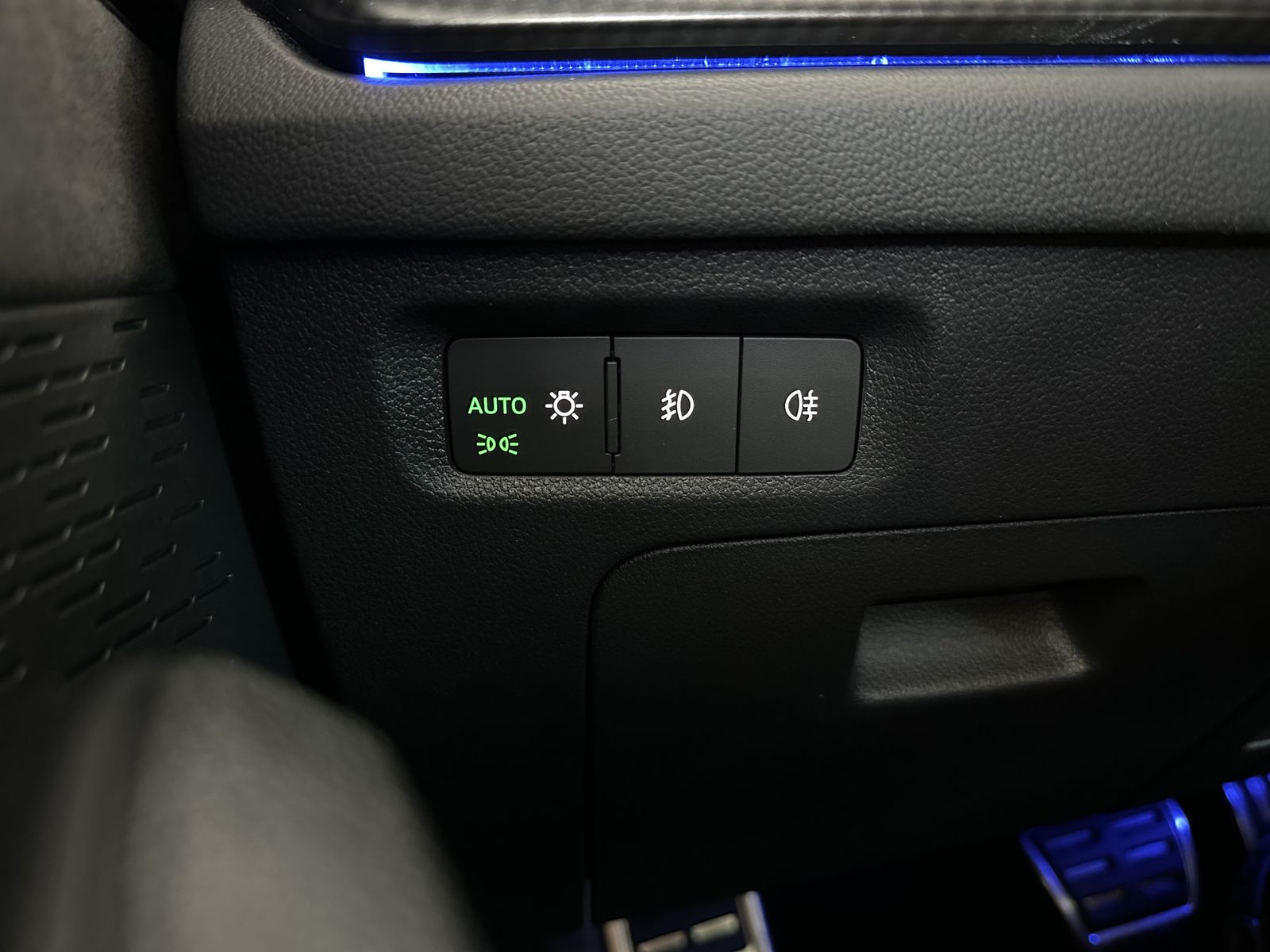 Skoda Octavia Combi RS 4x4 - Samsaru's Car Outlet