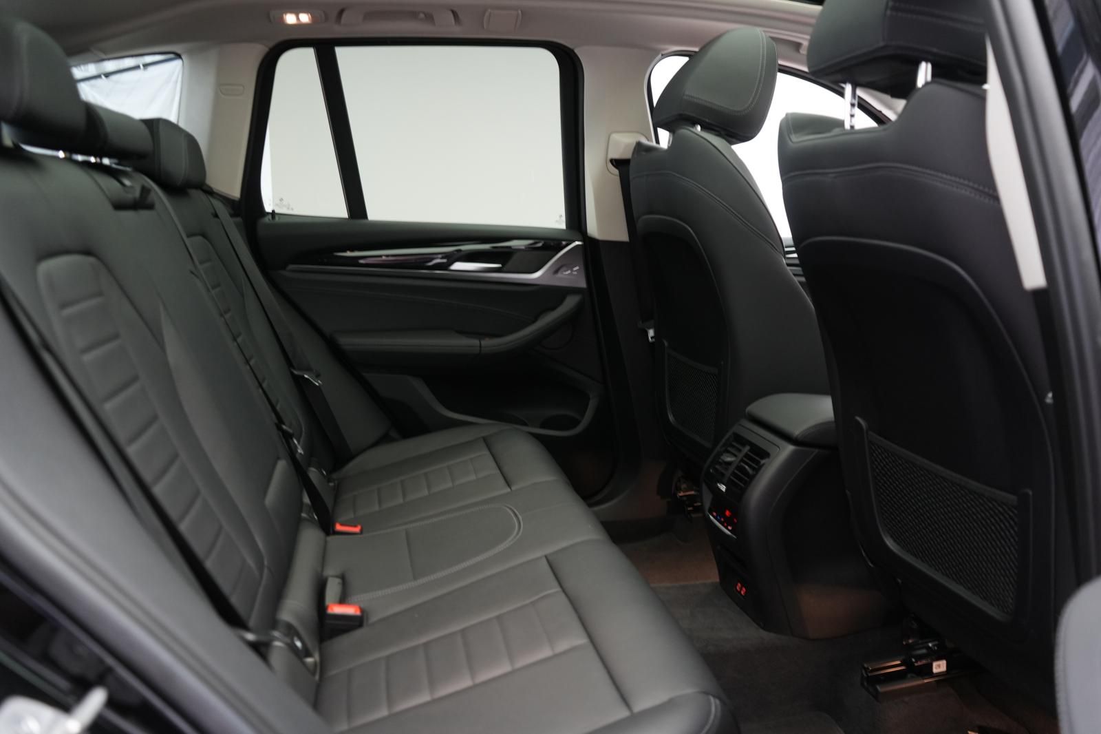 BMW X3 xDrive30d Aut. - Samsaru's Car Outlet