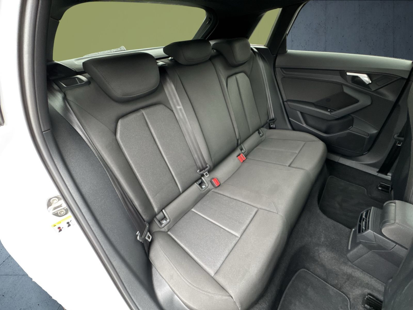 Audi A3 Sportback 40 TFSI e MMI/ASI/SHZ/EPH/17"/Tempo