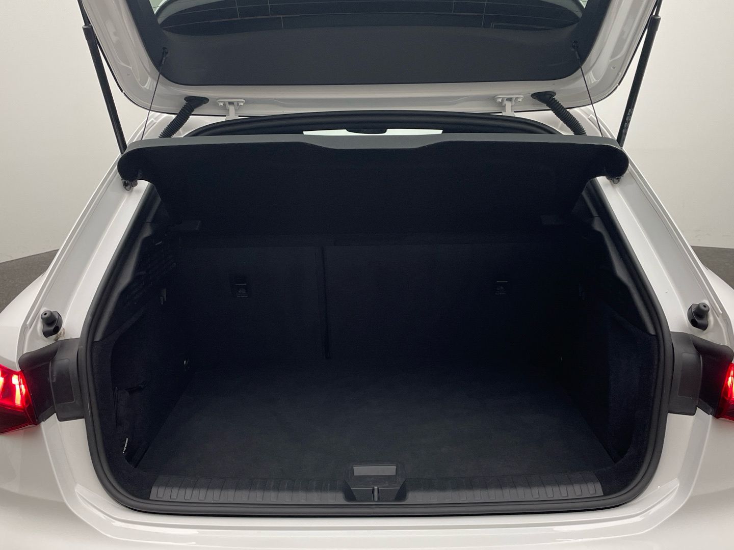 Audi A3 Sportback 45 TFSI e S line S tronic MMI LED