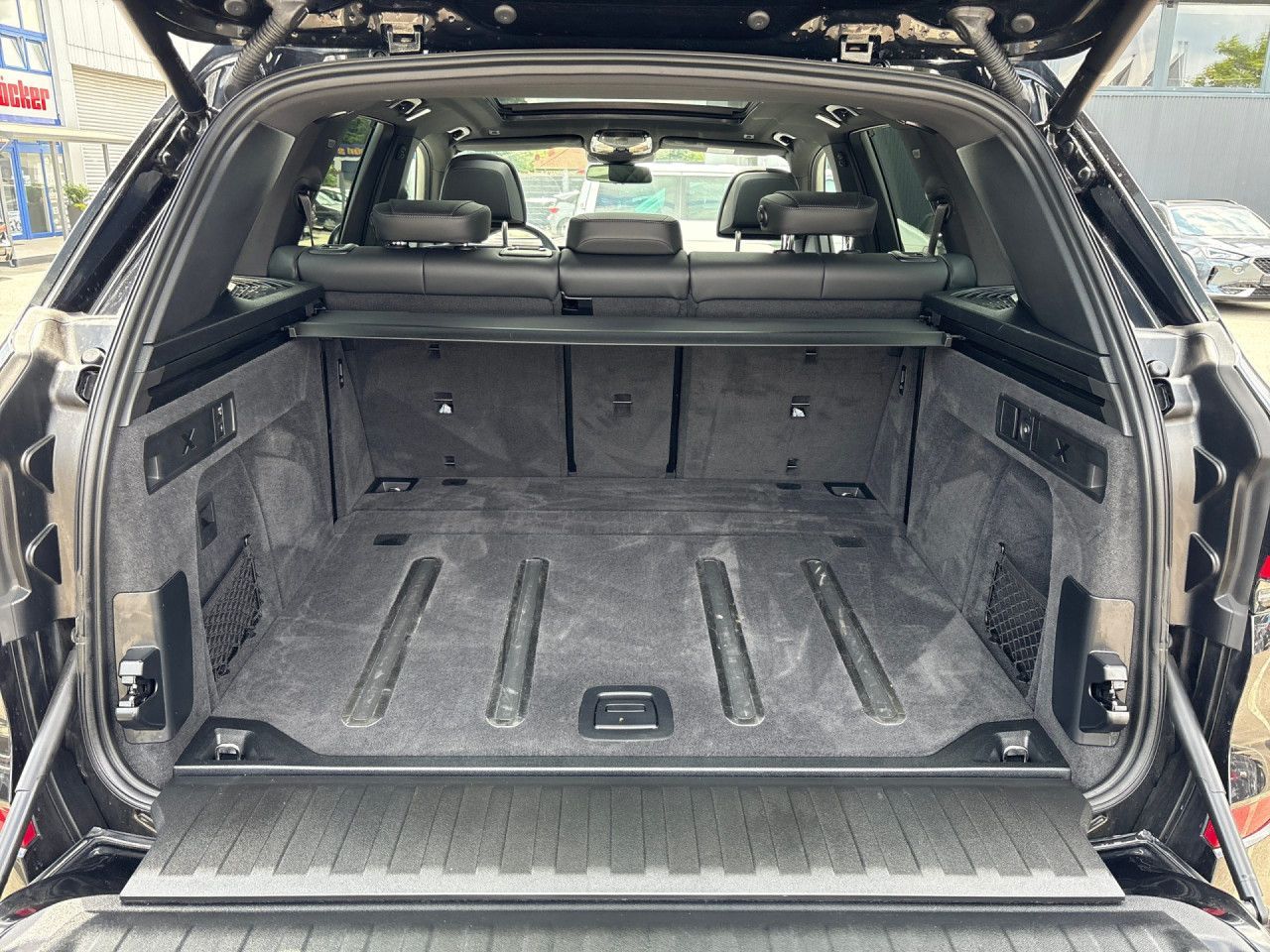 BMW X5 xDr40d MSport DrAssPr Harman Pano AHK StHz