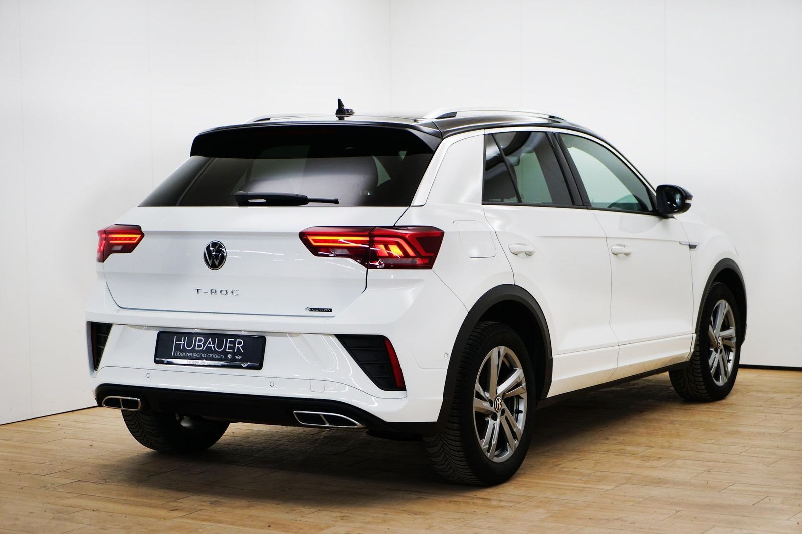 Volkswagen T-Roc 2.0 TSI Aut. R-Line - Samsaru's Car Outlet