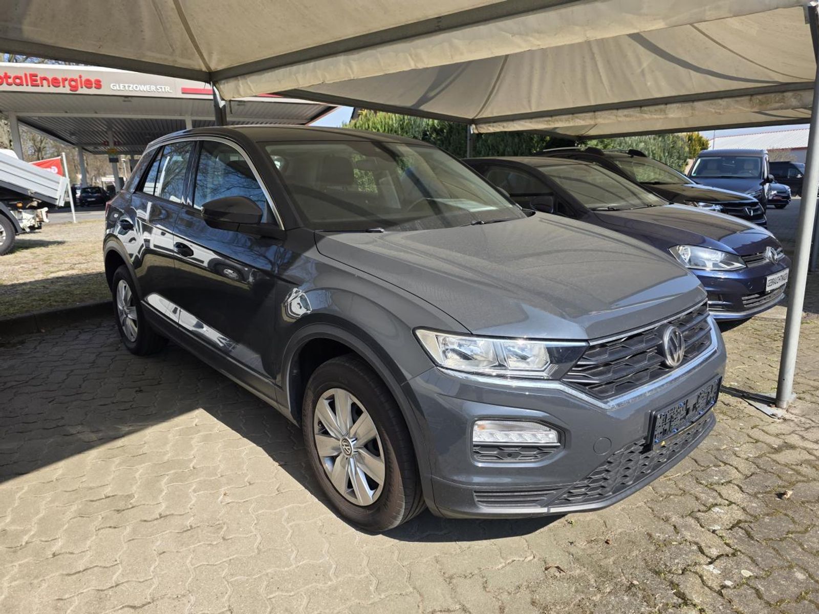 Volkswagen T-Roc 1.0 TSI - Samsaru's Car Outlet