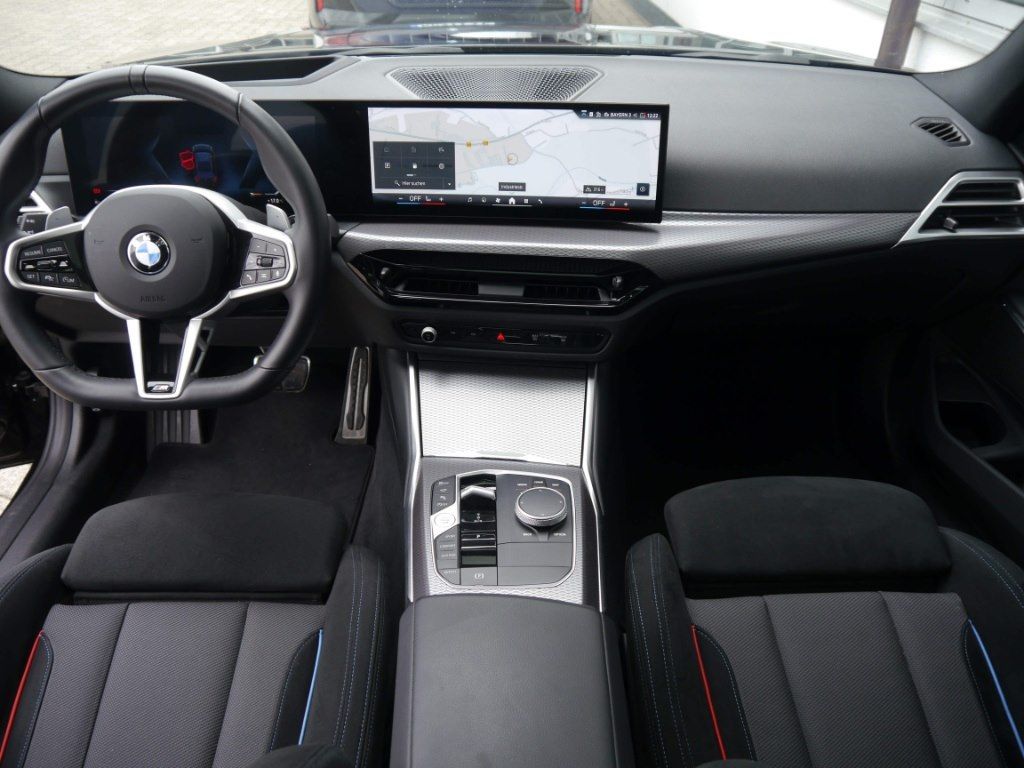 BMW 320i tour. M Sport A. +PANO+AHK+adLED+HIFI+