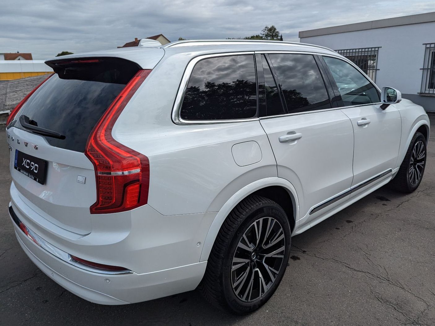 Volvo XC90 T8 AWD PANO HUD Standhz AHK LEDER NAVI LED