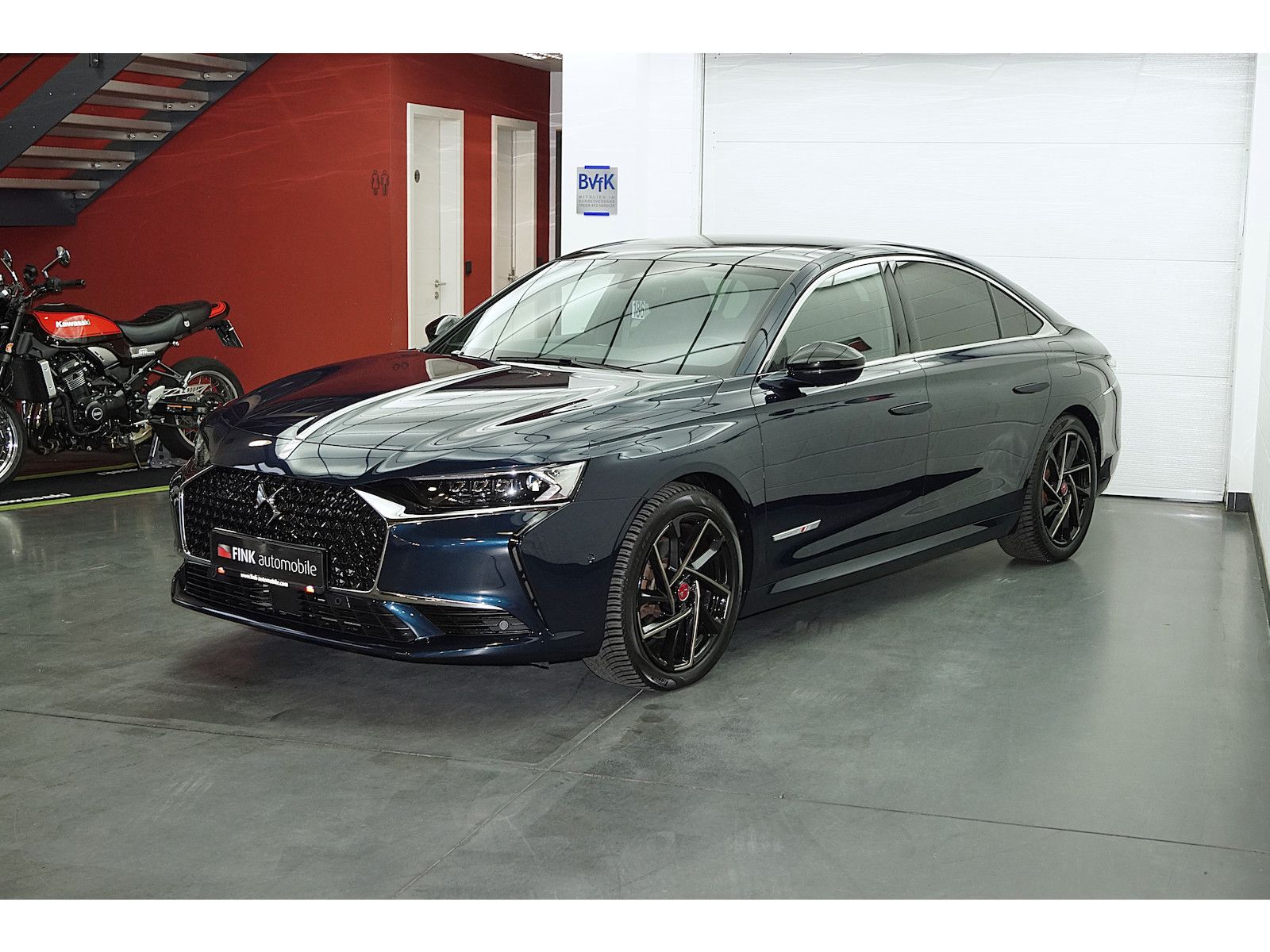 DS Automobiles DS9 E-Tense 225 Performance Line+ Nachtsicht