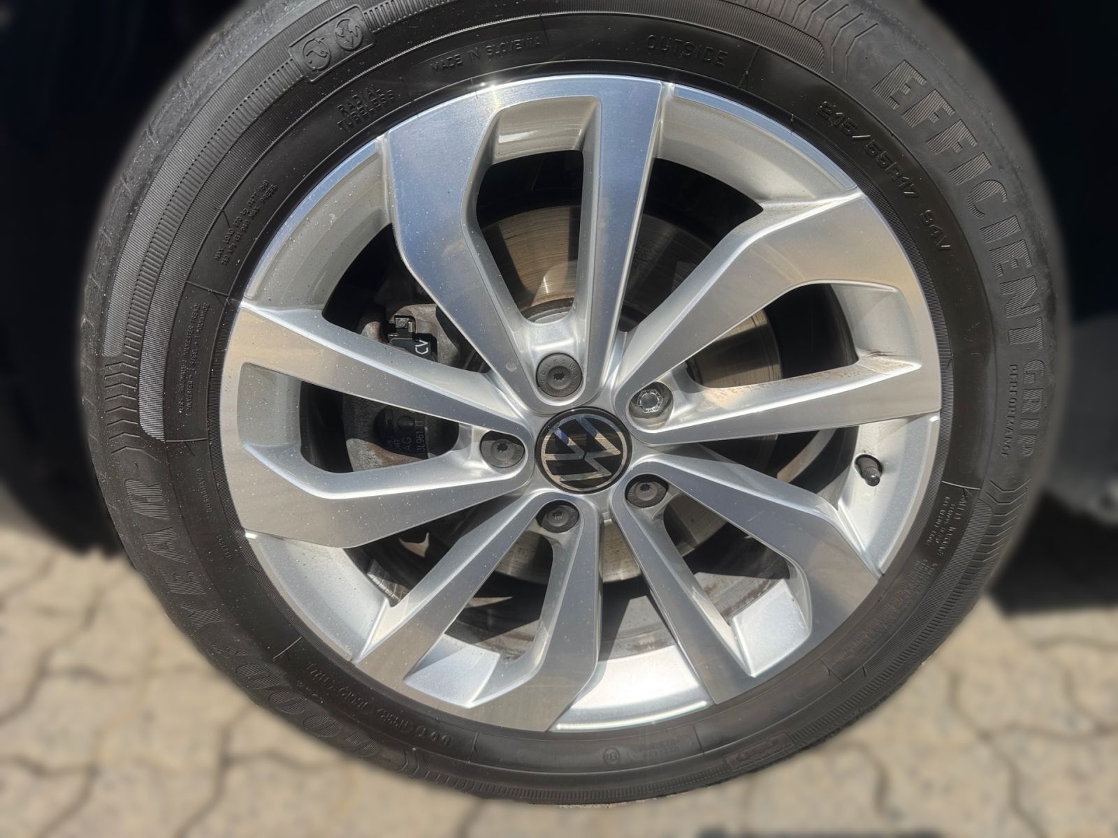 Volkswagen T-Roc 2.0 TDI DSG Style - Samsaru's Car Outlet