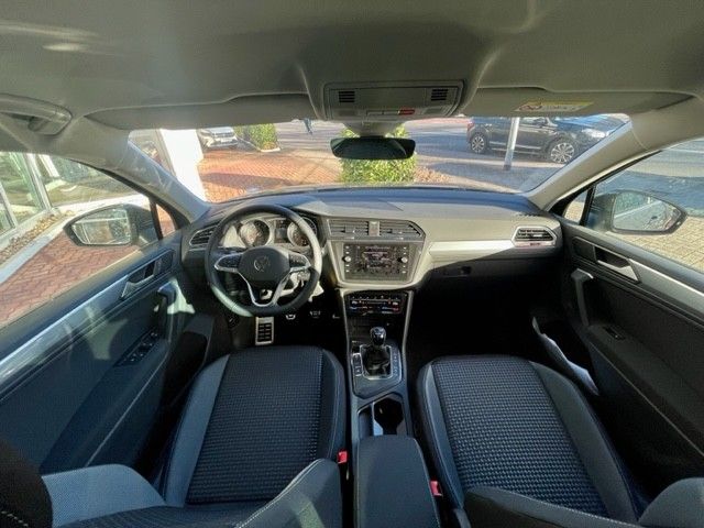 Volkswagen Tiguan 1.5 l TSI Active - Samsaru's Car Outlet