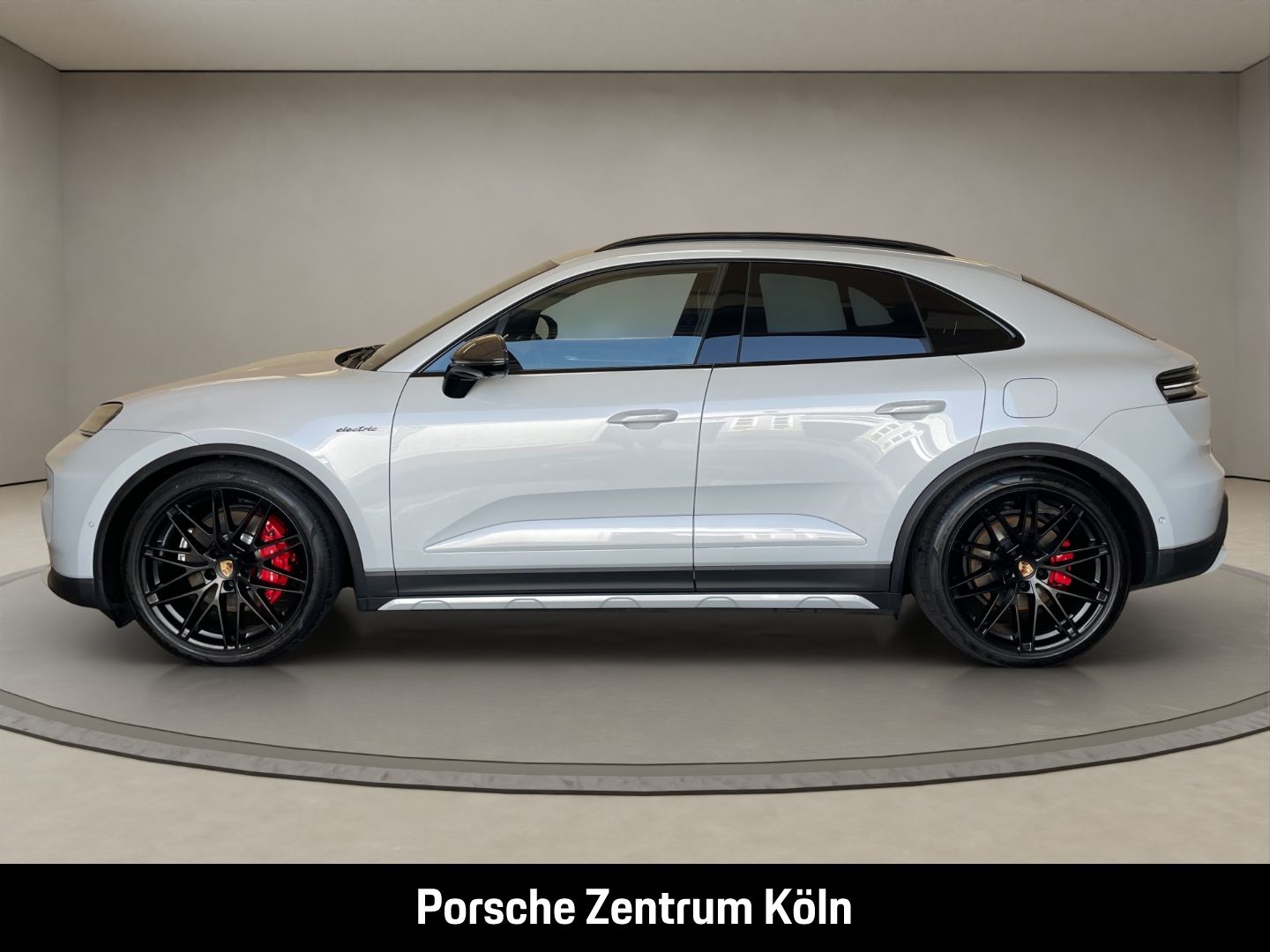 Porsche Macan 4S Burmester InnoDrive HA-Lenkung Head-Up