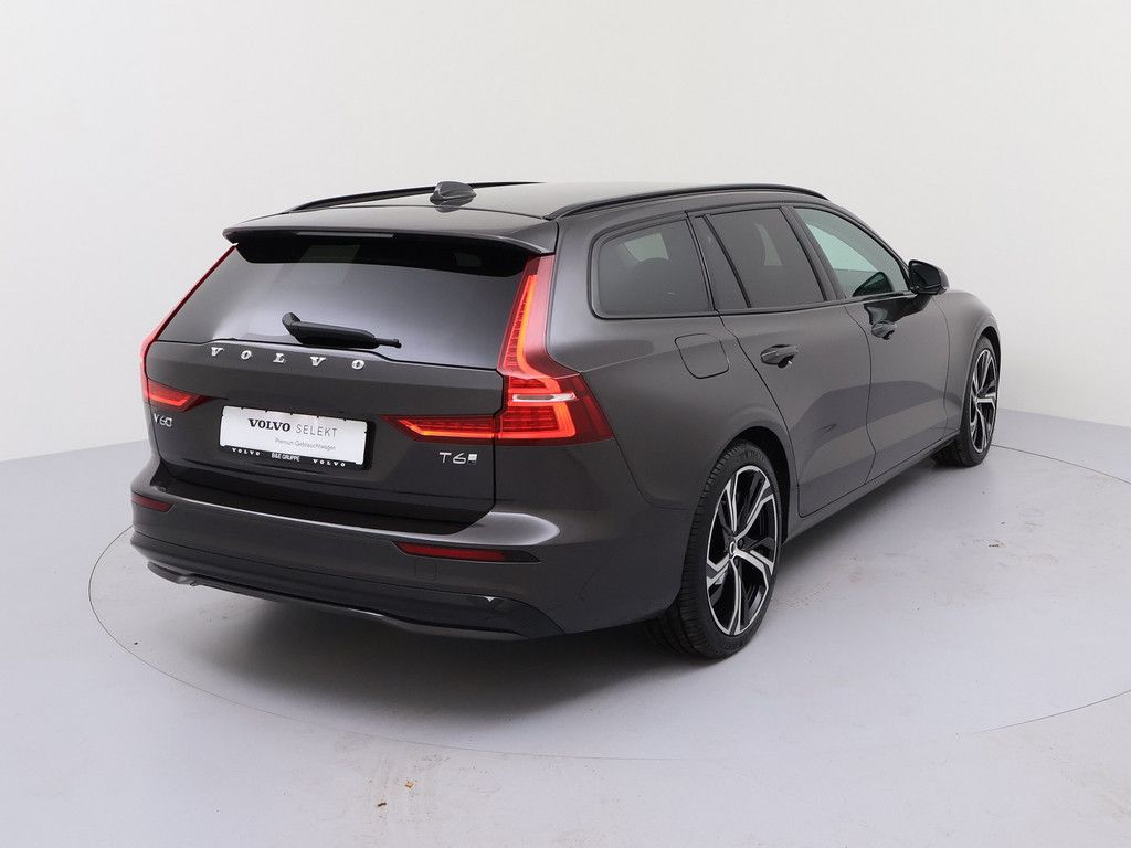 Volvo V60 T6 Plus Dark Recharge Plug-In Hybrid AWD LED