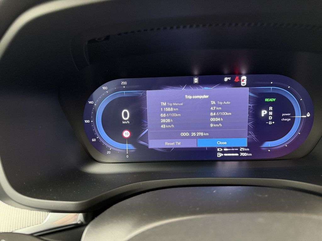 Volvo V60 T6 Plus Dark Recharge Plug-In Hybrid AWD