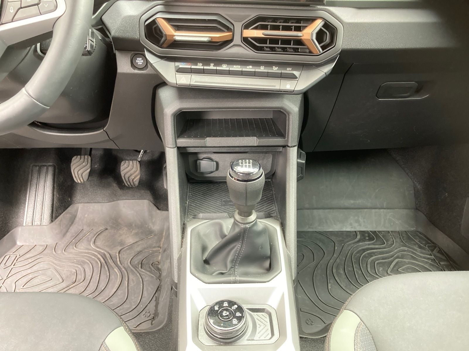 Dacia Duster Extreme TCe 130 4x4 - Samsaru's Car Outlet