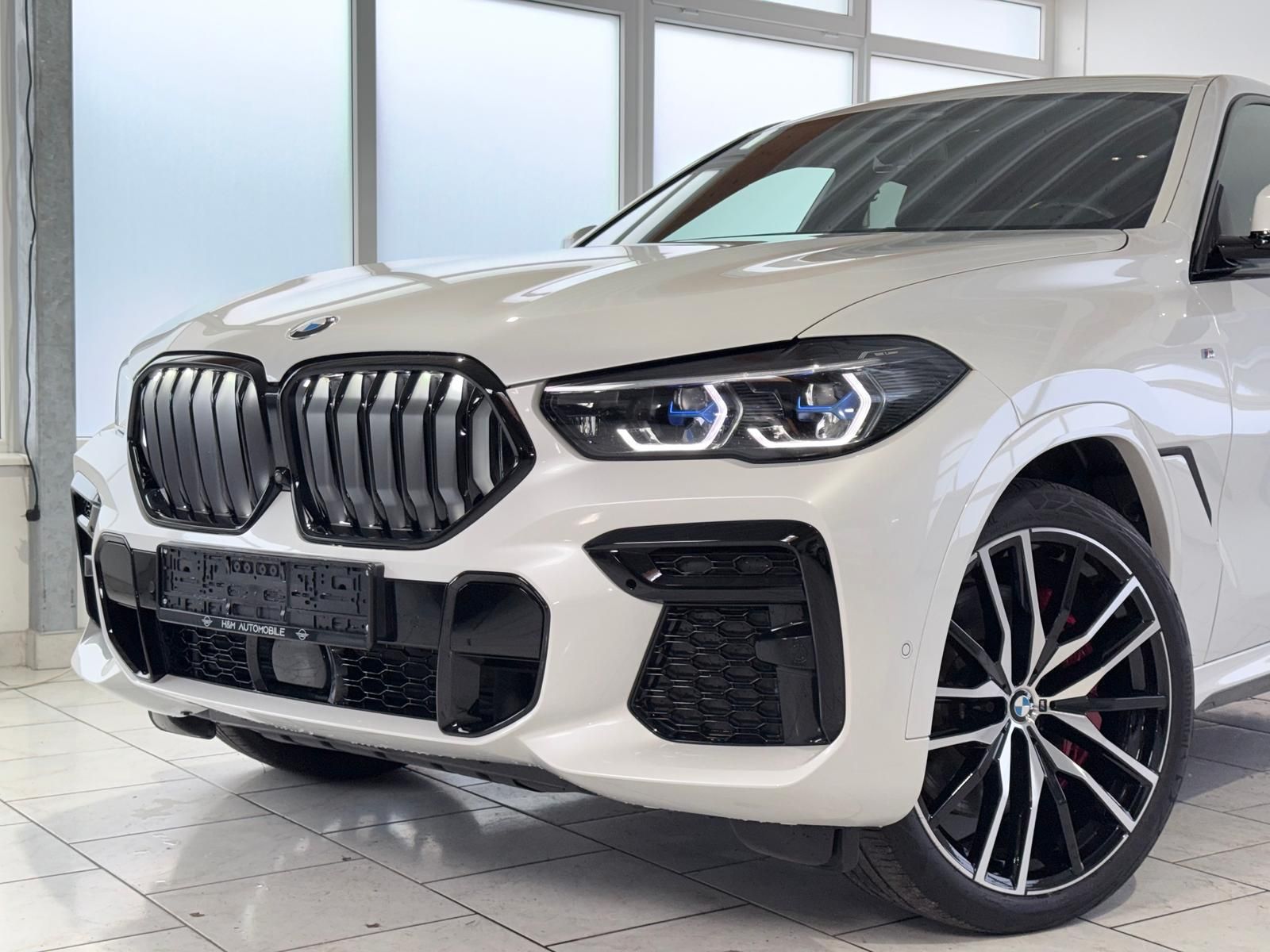 BMW X6 40d xDrive-M Sport/Sky/AHK/360/HUD/B&W/Iconic