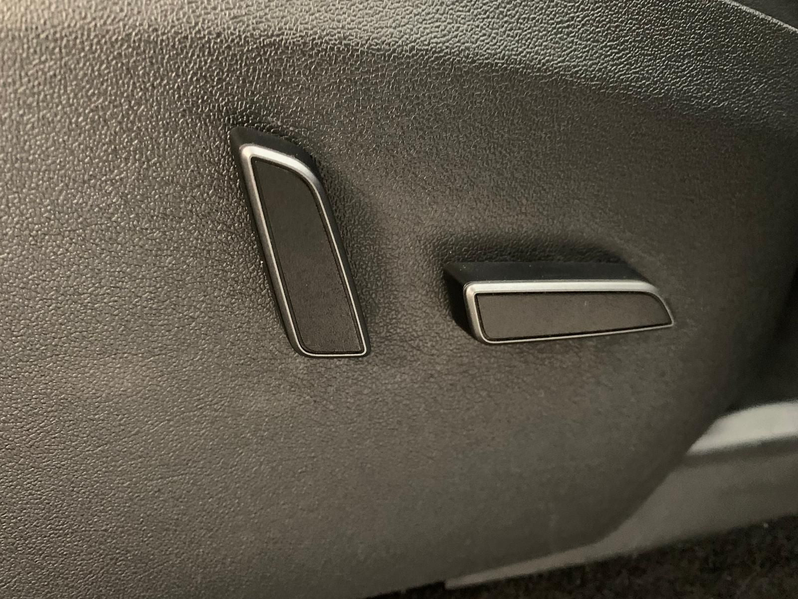 Tesla Model Y Long Range Dual AWD 360 Kam Autopilot 3