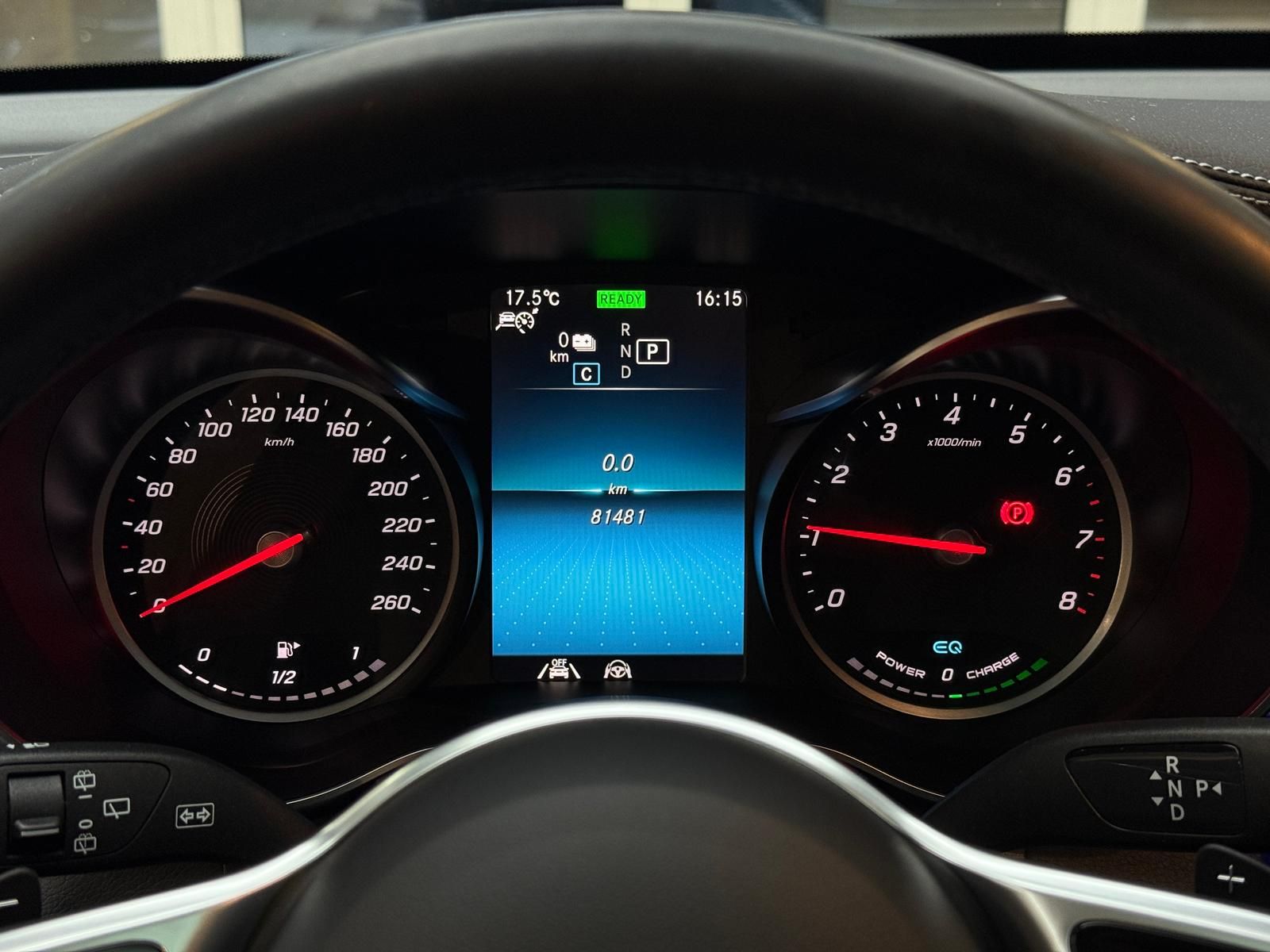 Mercedes-Benz GLC 300 e 4Matic*Panorama*360°*AHK*KeylessGO