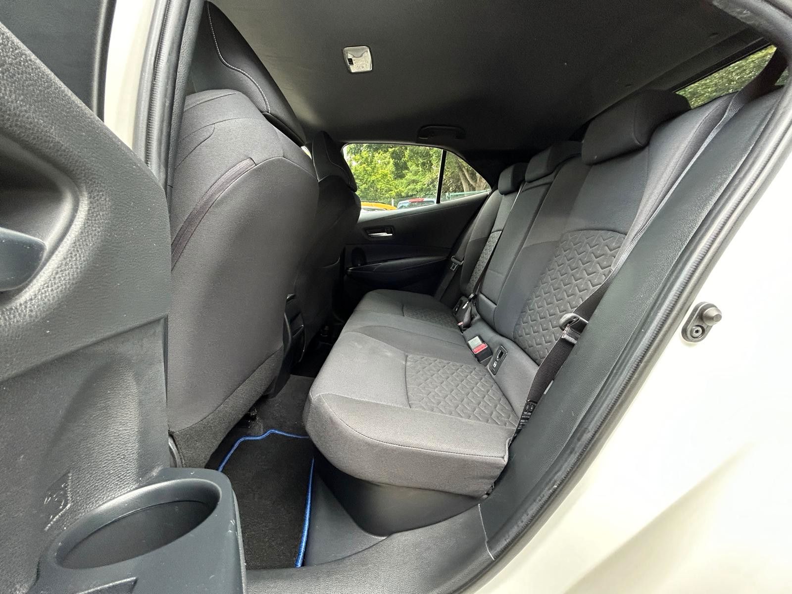 Toyota Corolla 1.8 Hybrid - Samsaru's Car Outlet