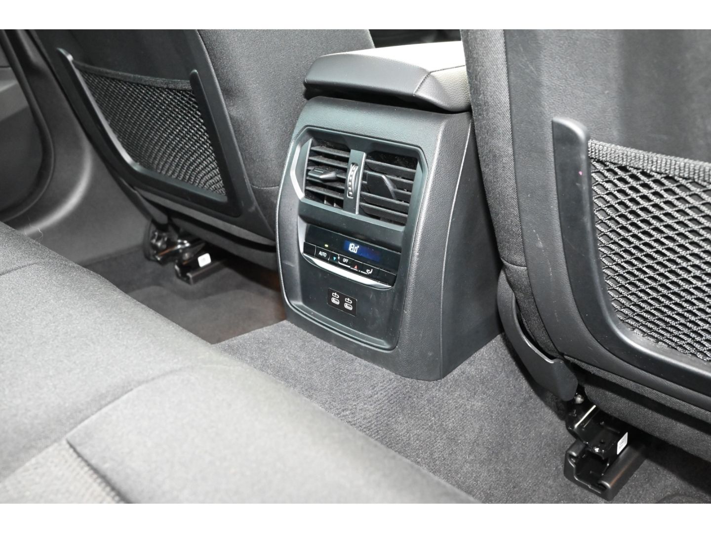 BMW 320d Touring - Samsaru's Car Outlet