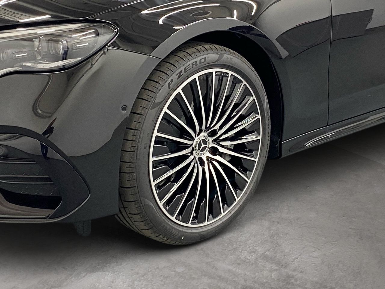 Mercedes-Benz E 450 d T 4Matic AMG+HUD+AHK+PANO+BURMEST+360°