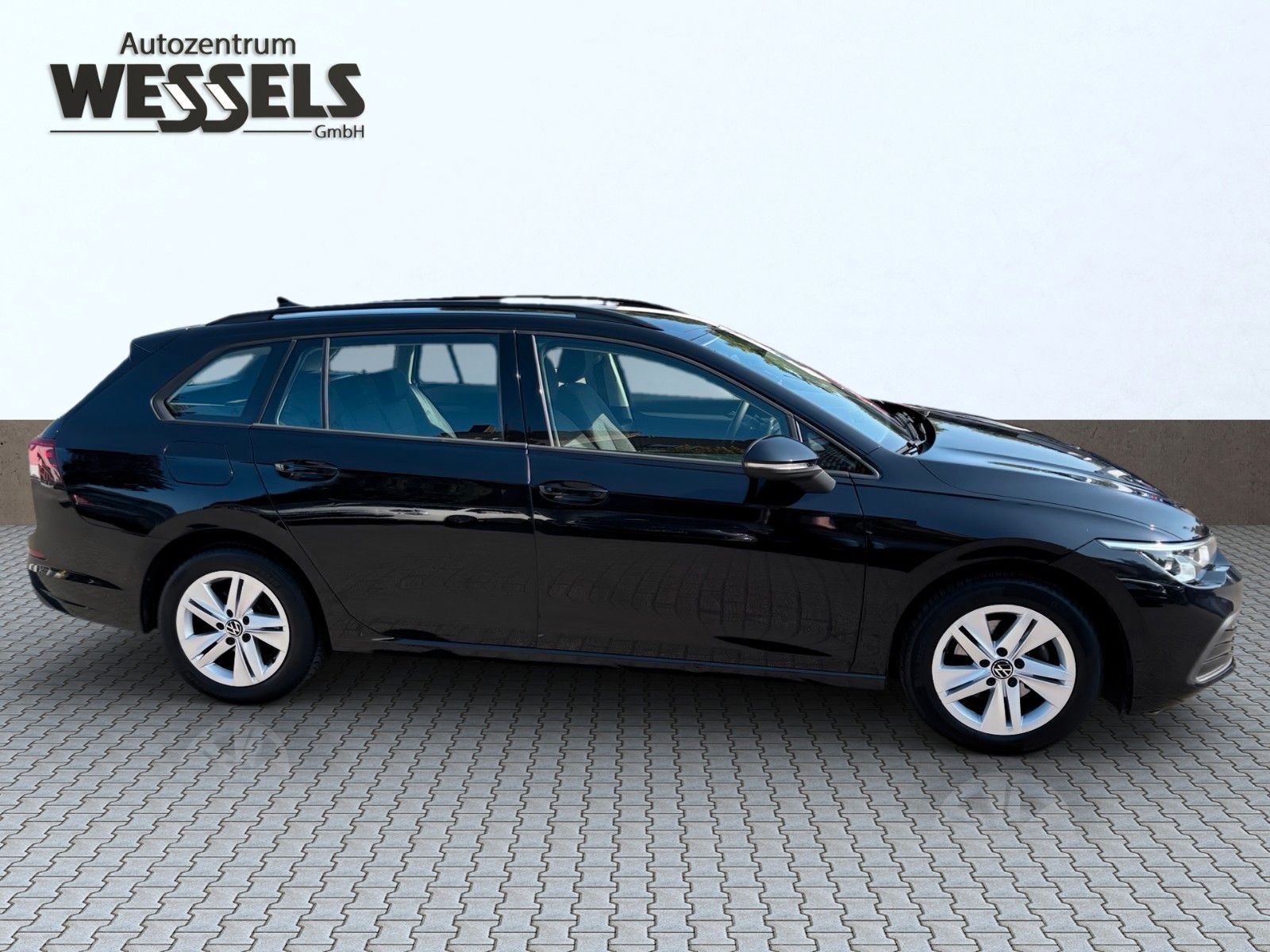 Volkswagen Golf VIII Variant Life - Samsaru's Car Outlet