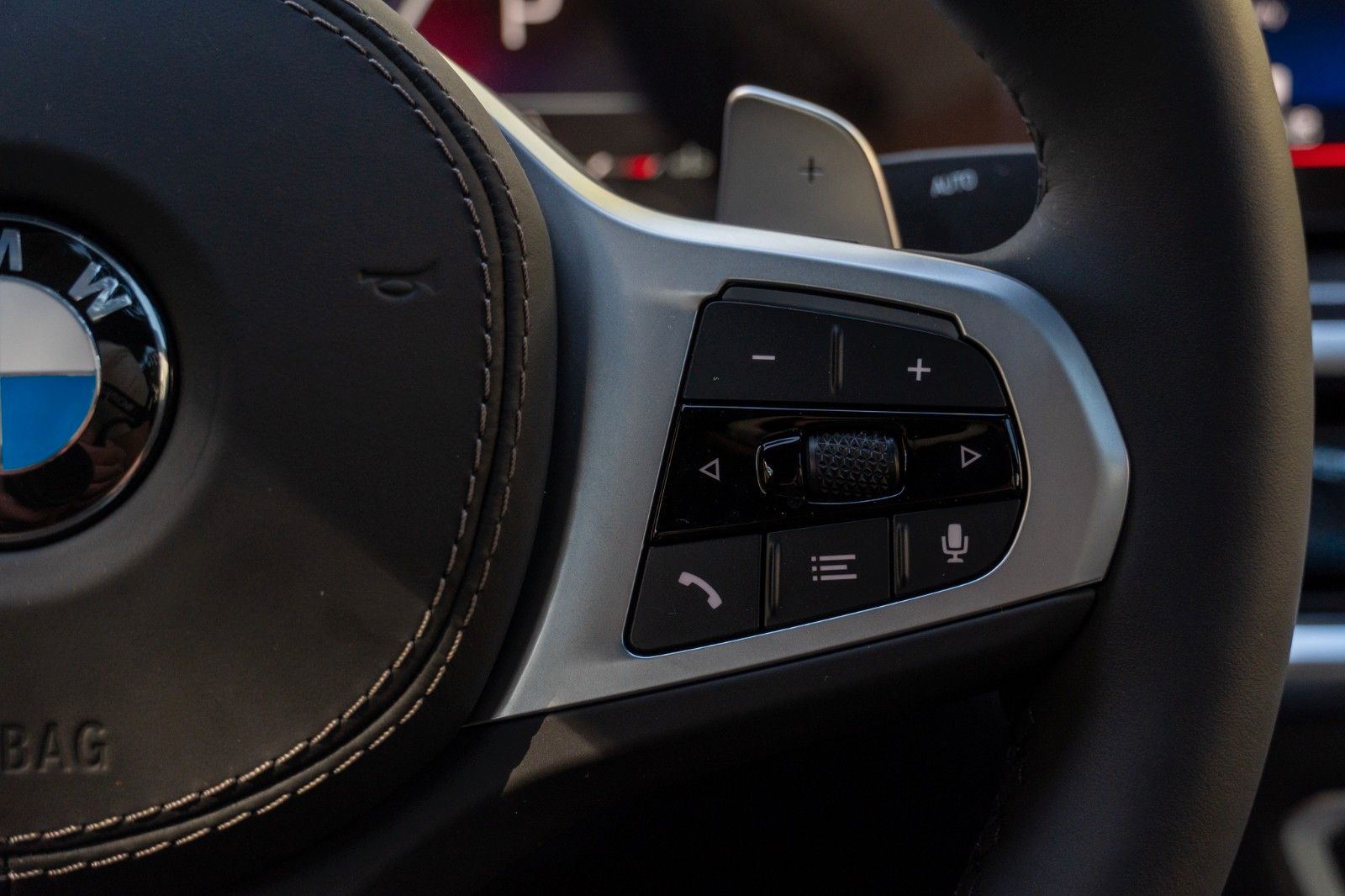 BMW X6 40d M SPORT.SOFTCLOSE.SKY.DR.ASS.H/K.360°.AHK