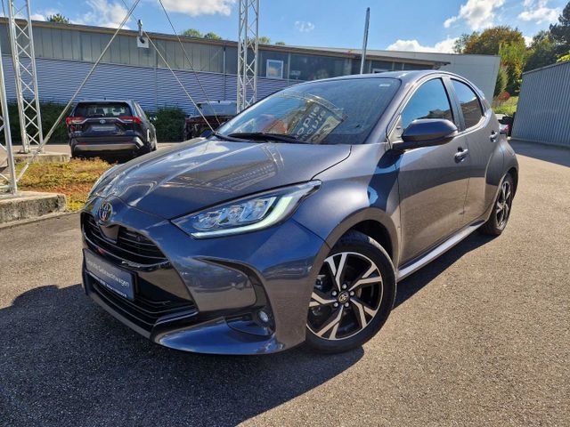 Toyota Yaris Hybrid Team D Safety Paket LED ACC Apple C