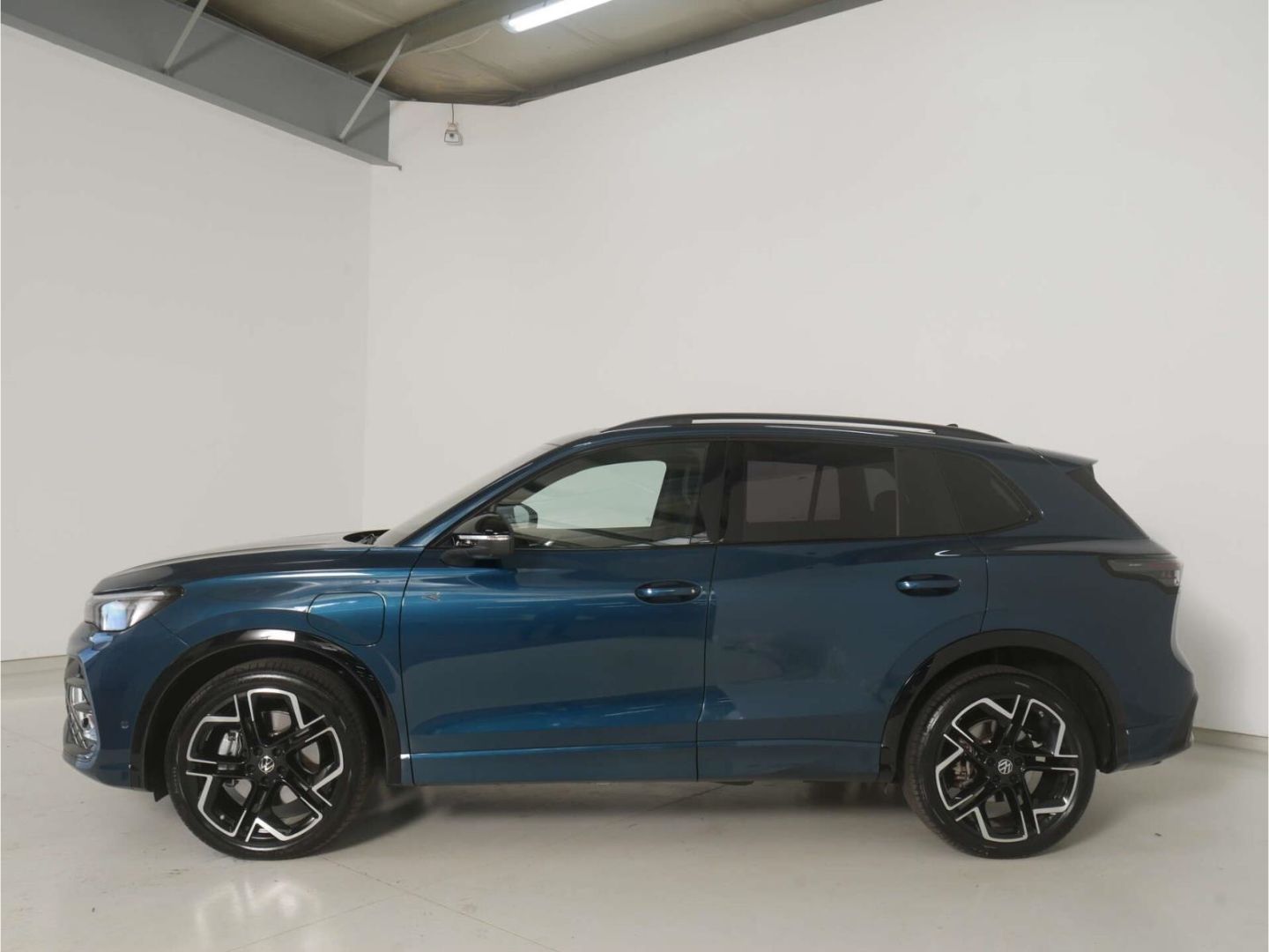 Volkswagen Tiguan 1.5 eHybrid R-Line Black Style PANO/AHK