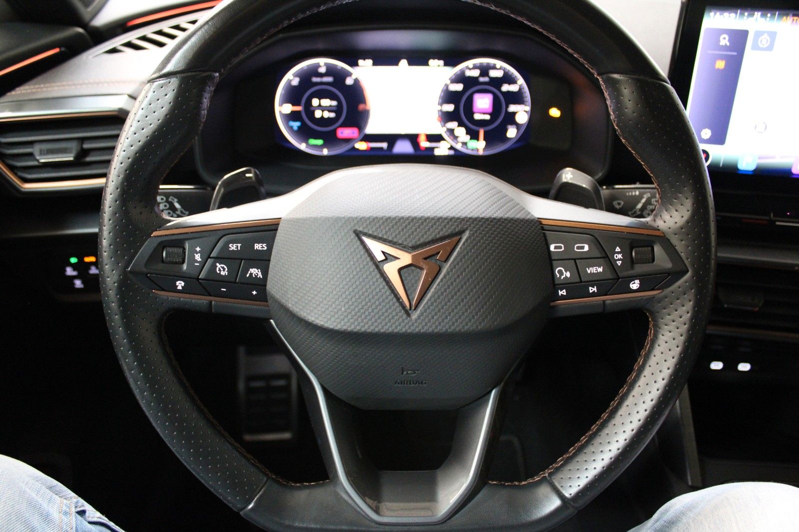 Cupra Formentor VZ 1.4 e-HYBRID DSG *LED*NAVI*AHK