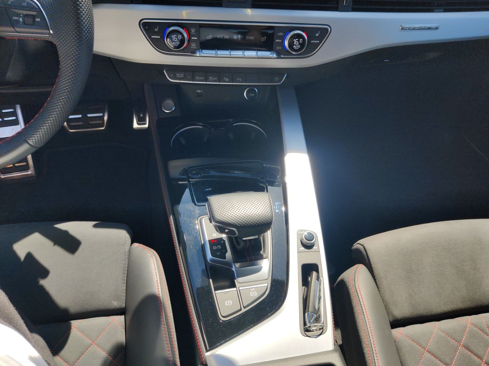 Audi A4 Avant 40 TDI q. S-Tronic S-Line 2x, Matrix, A