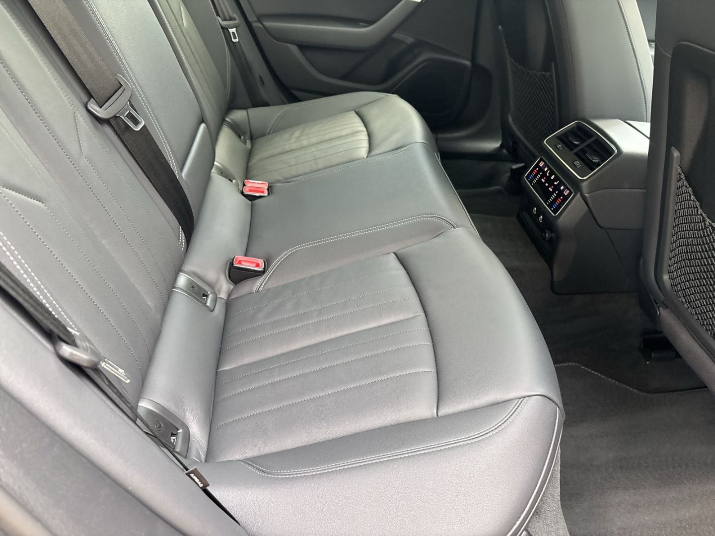Audi A6 Avant 40 TDI sport - Samsaru's Car Outlet