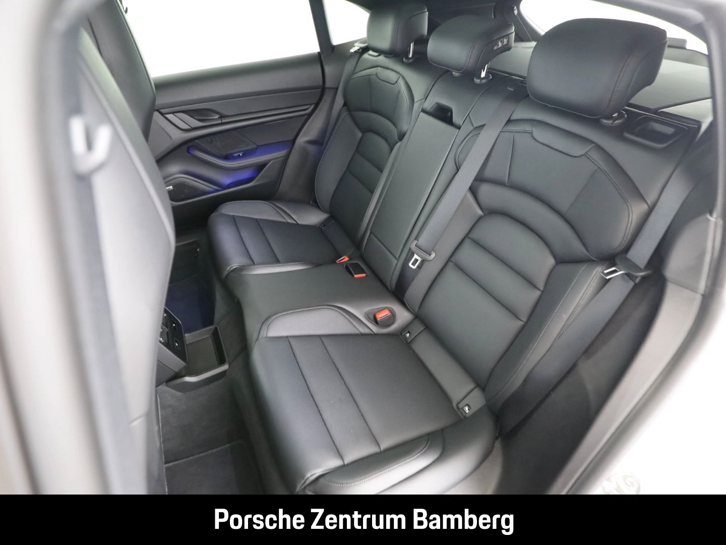 Porsche Taycan 4 CT/ BOSE/ 20 Zoll/ Sitzbelüft./ ACC uvm