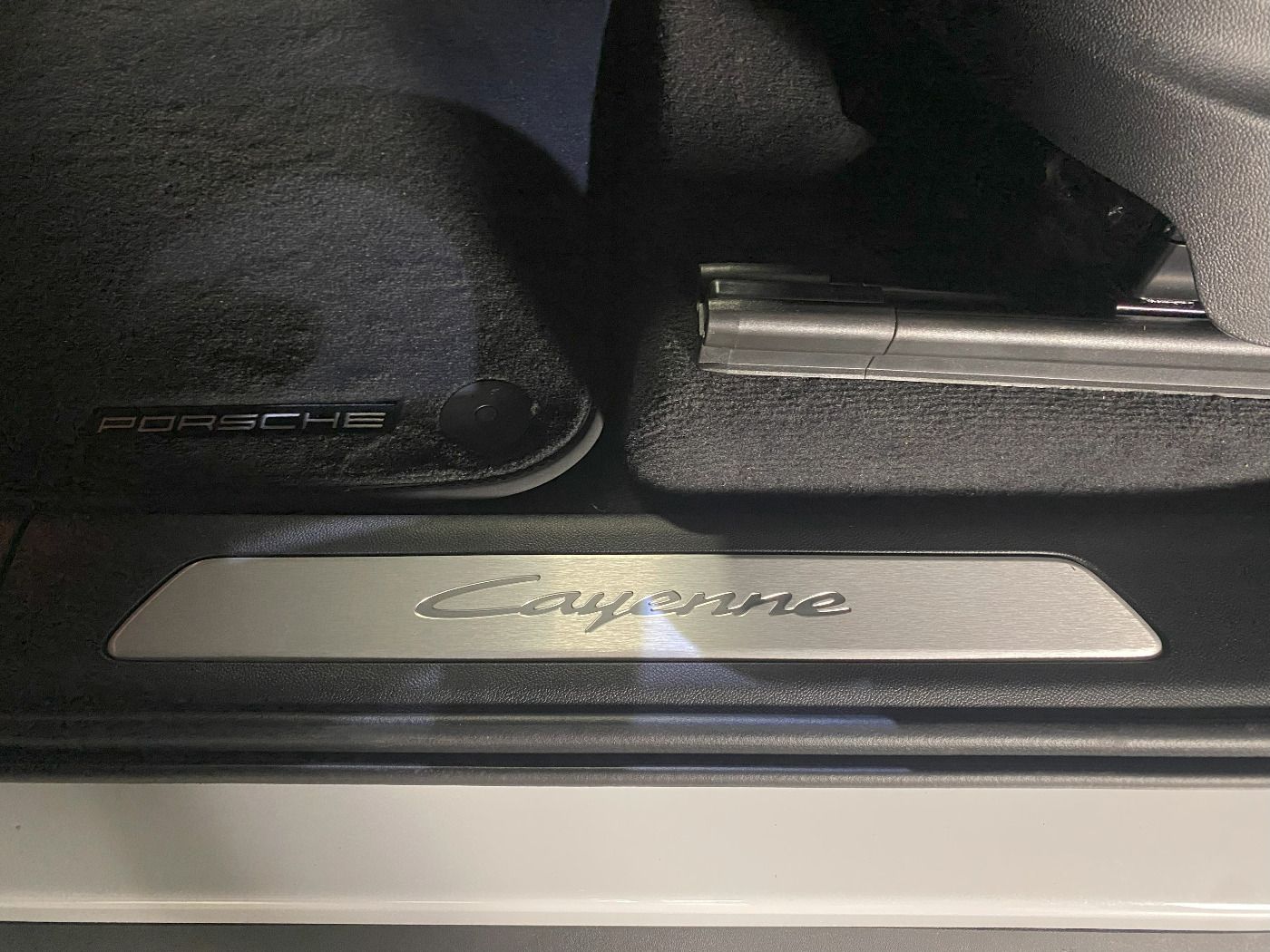 Porsche Cayenne E-Hybrid Coupe | Sportabgas | Panorama |