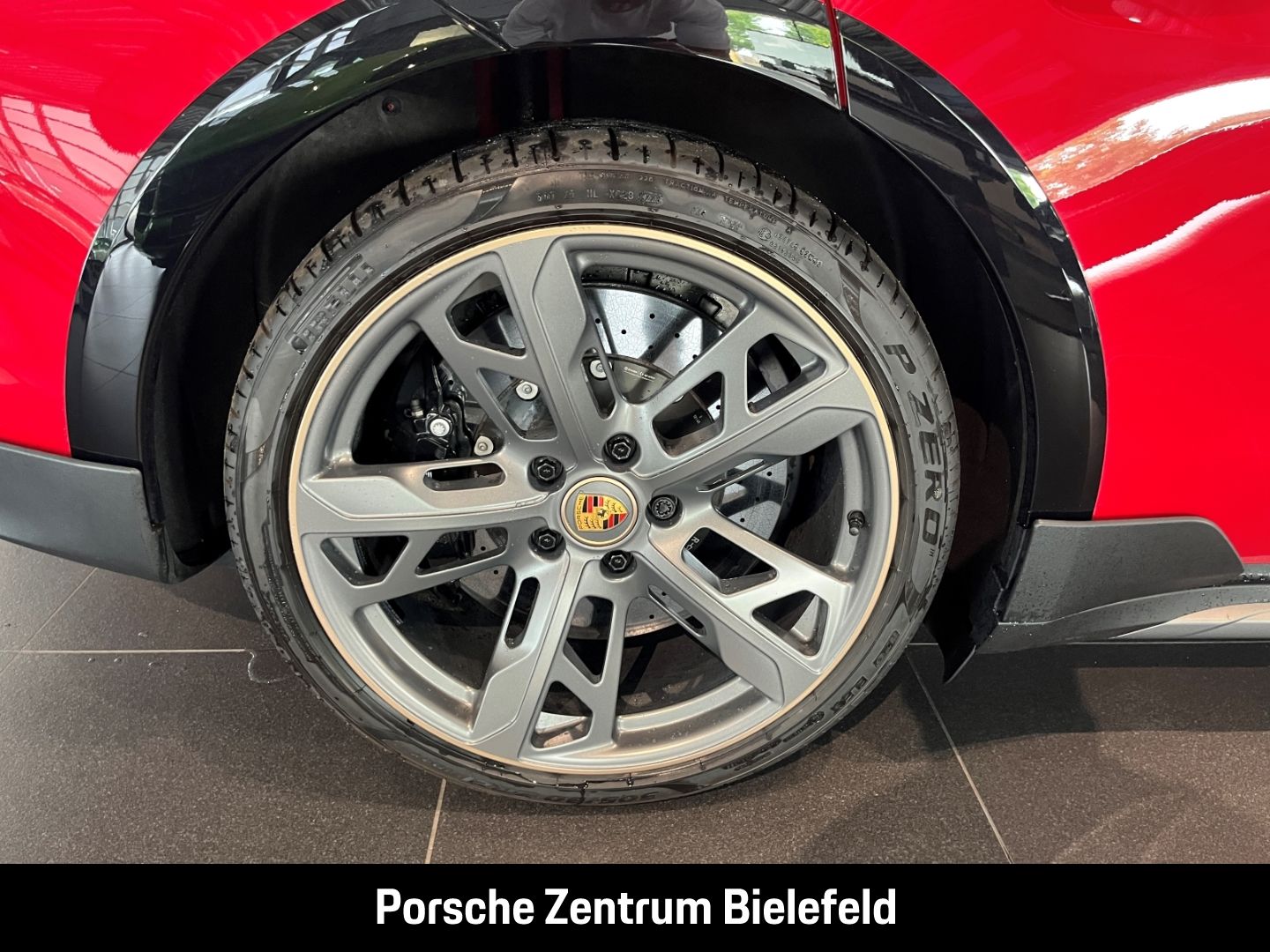 Porsche Taycan Turbo S Cross Turismo Karminrot BOSE LED