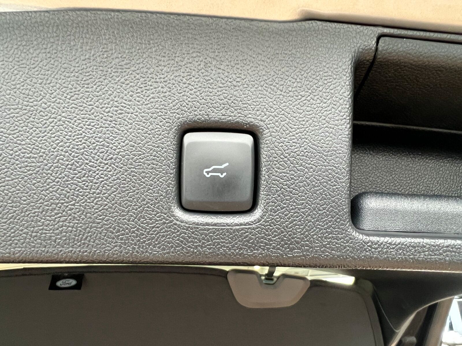 Ford Kuga 2.5 PHEV ST-Line X +Matrix-LED+NAVI+AHK+ACC