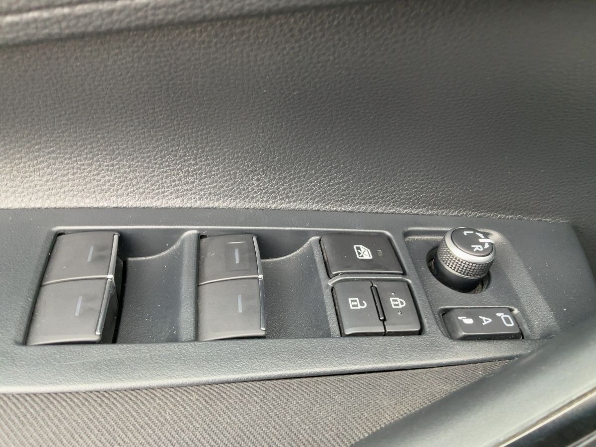 Toyota Corolla - Samsaru's Car Outlet