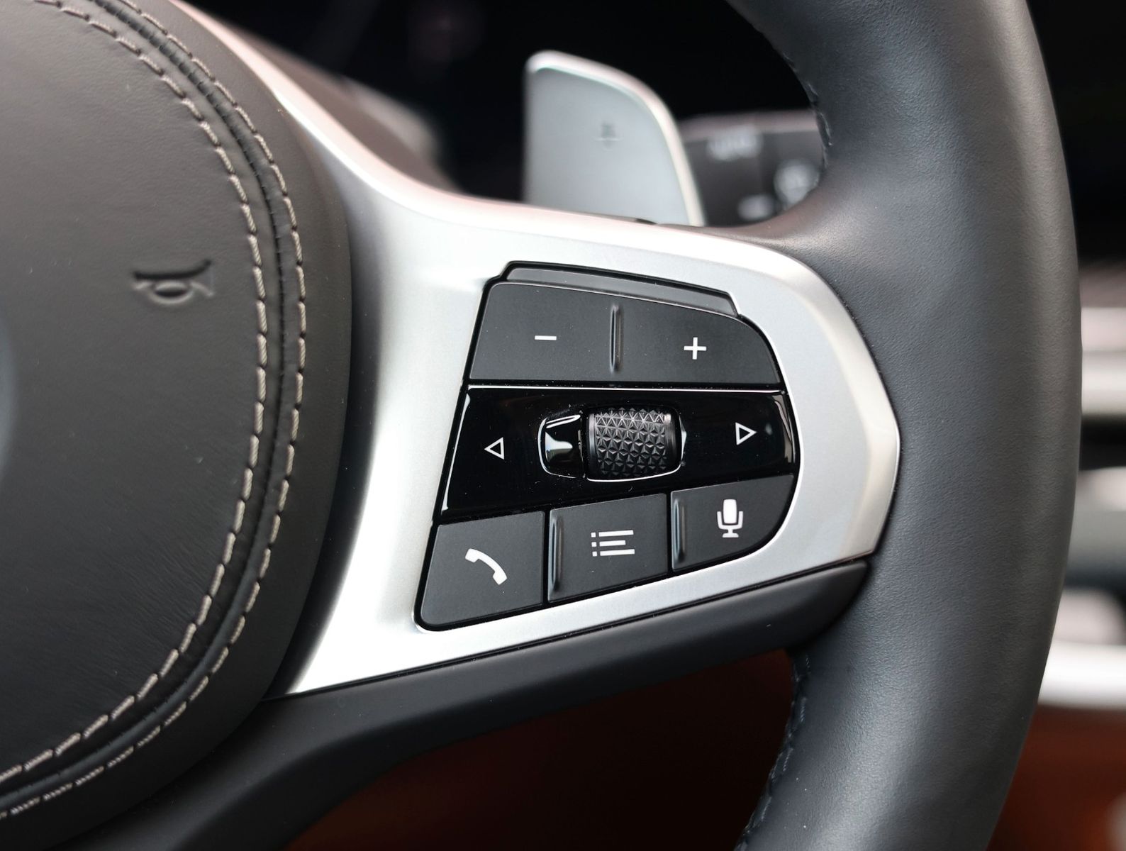 BMW X5 50e xDrive | Individual - Sky - AHK - Bow&Wil