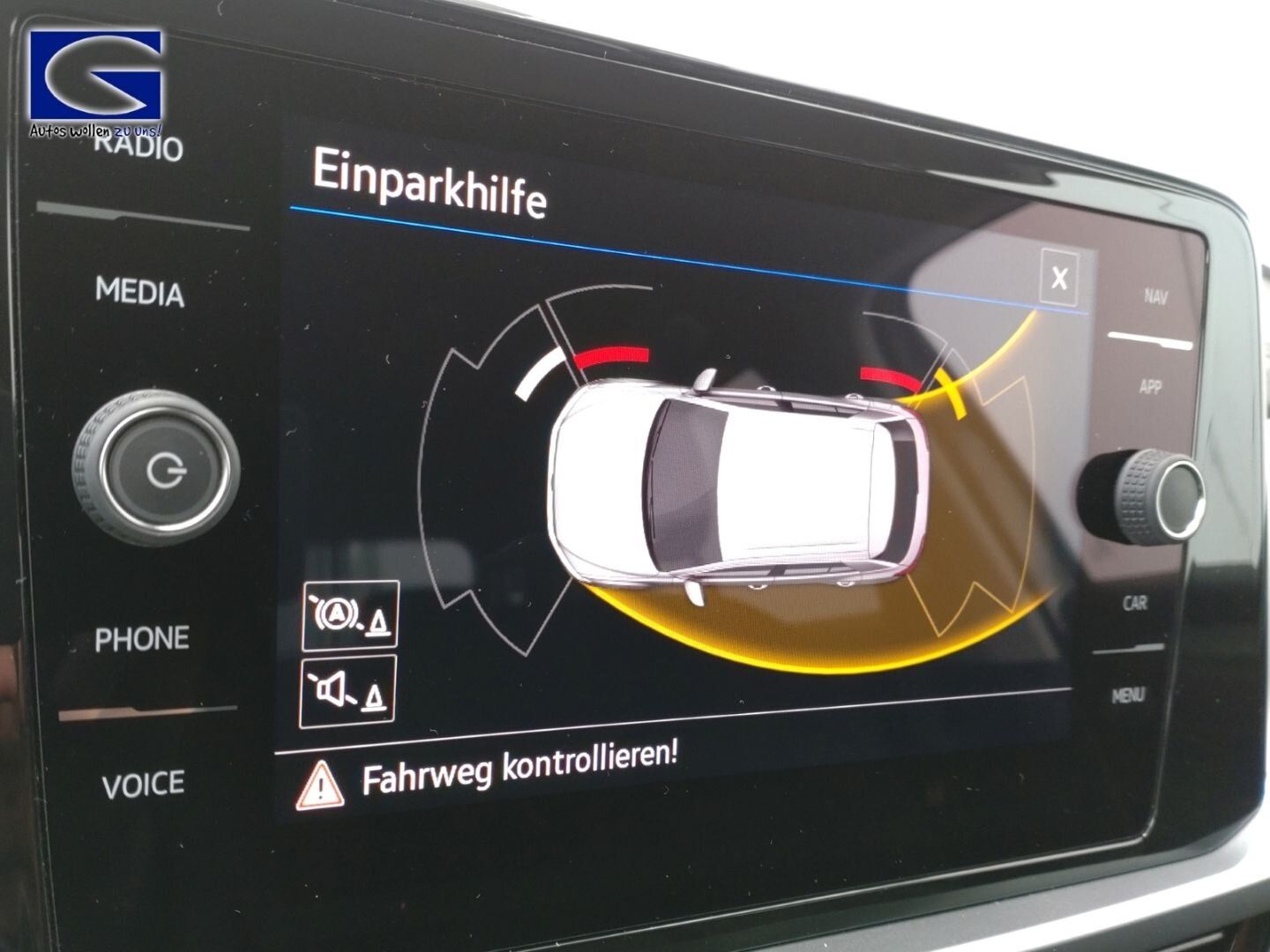 Volkswagen T-Roc 1.5 TSI Life DSG - Samsaru's Car Outlet
