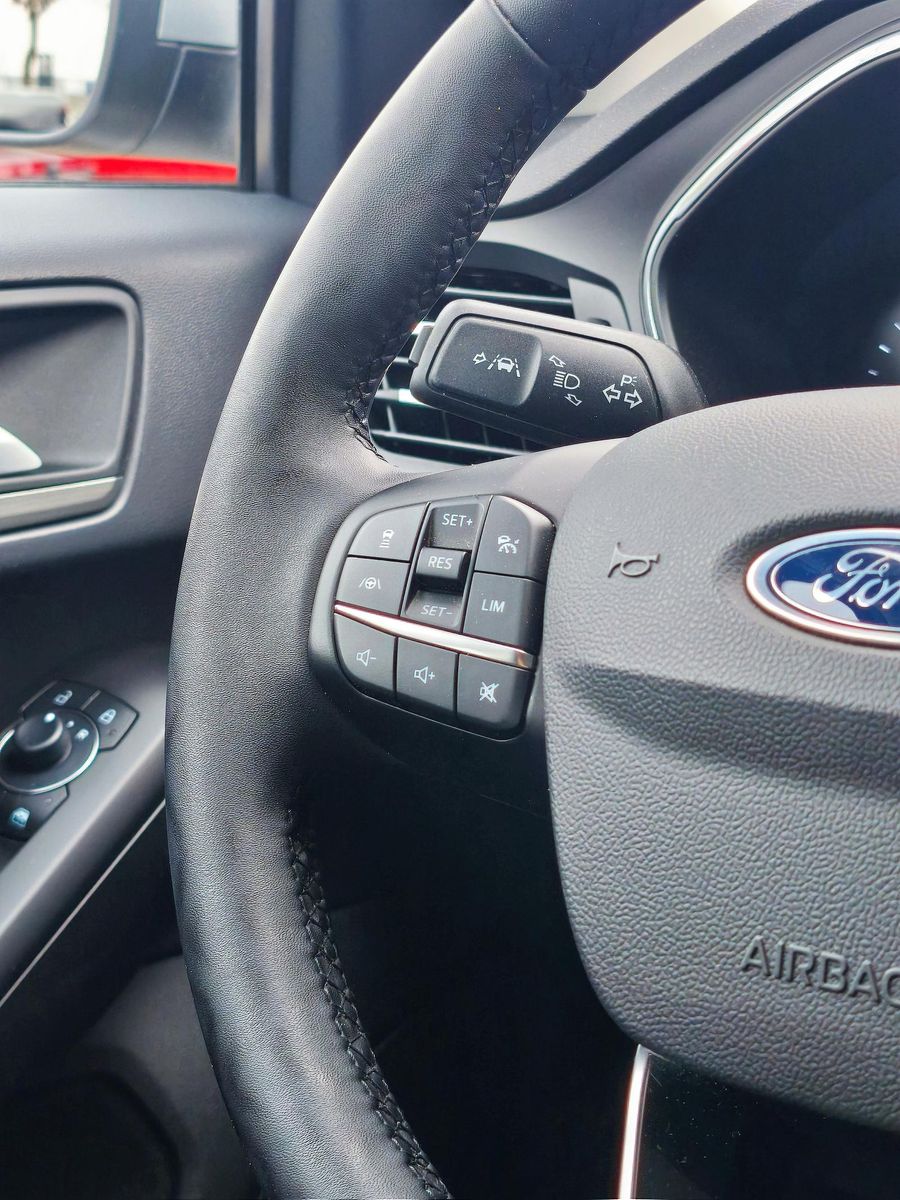 Ford Focus Turnier Titanium 1.5 EcoBlue Autm. ACC,AHK